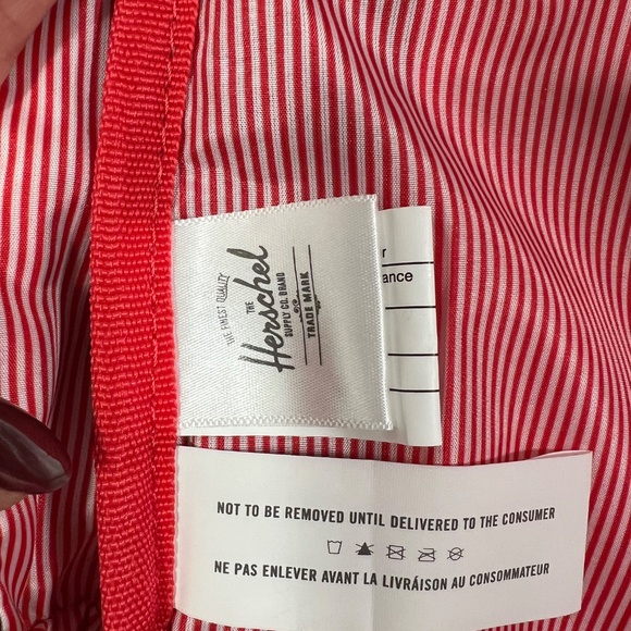 NWOT Herschel Supply Company Grove XS Black Pineapple Backpack - Picture 4 of 5